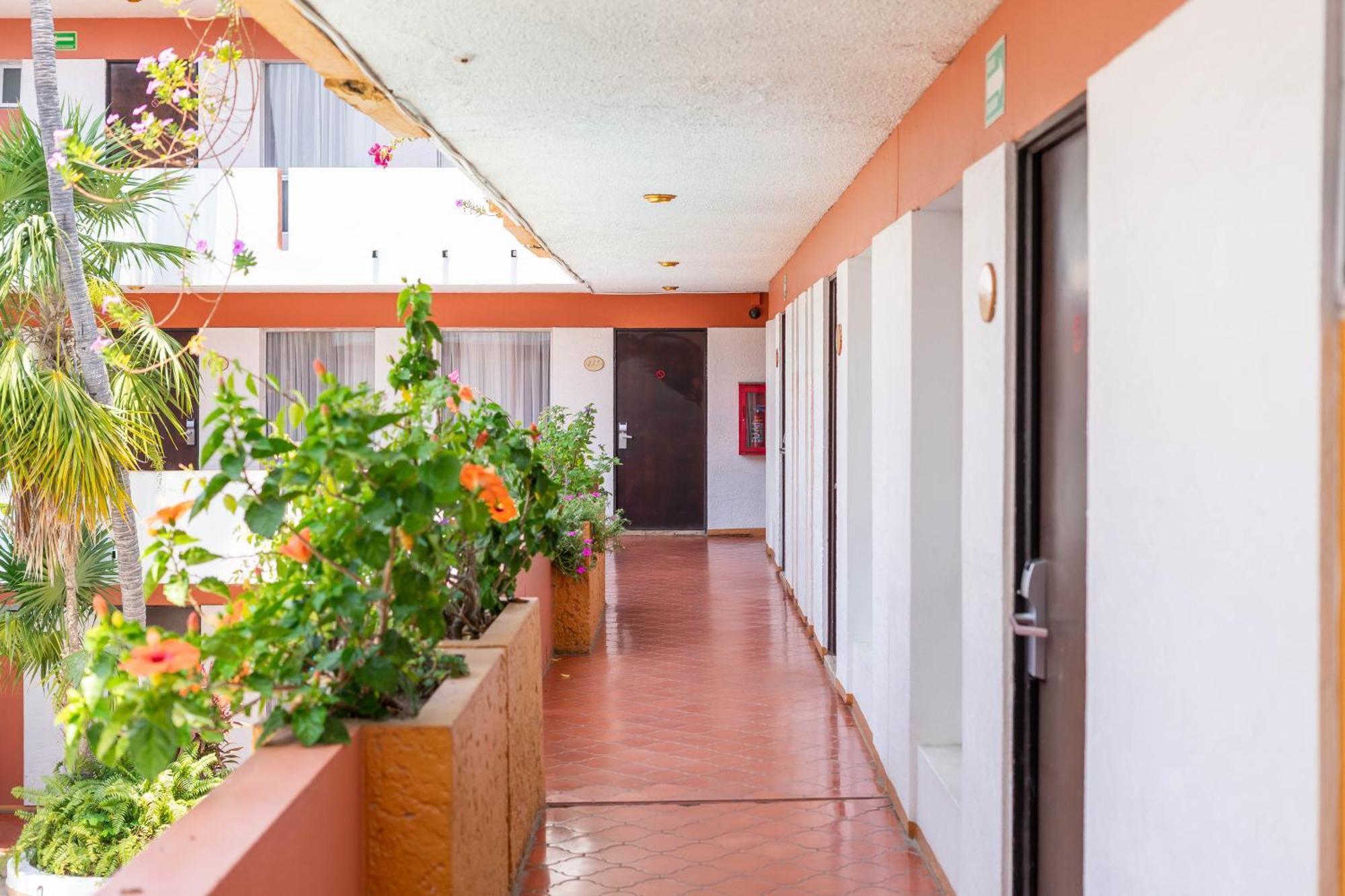 Hotel Azteca Inn Mazatlán Exterior foto
